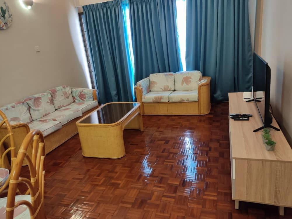 Tanjung Tuan Regency Private Pd Apartment *