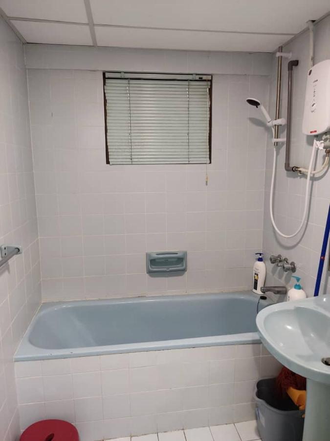 Tanjung Tuan Regency Private Pd Apartment *